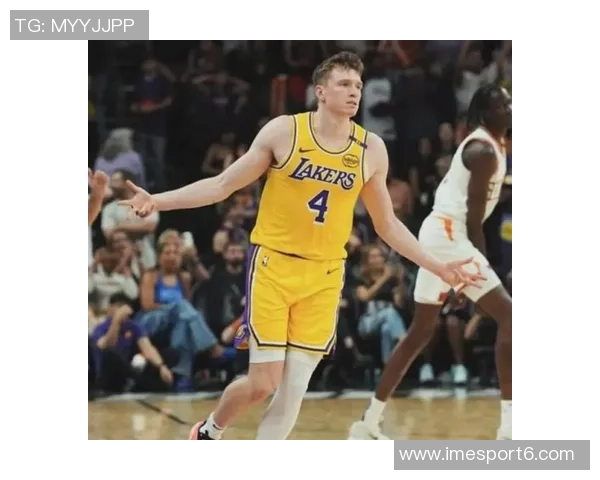 夸梅质疑富保罗言论为何用冠军标准衡量湖人新星里夫斯表现 夸梅质疑富保罗言论为何用冠军标准衡量湖人新星里夫斯表现