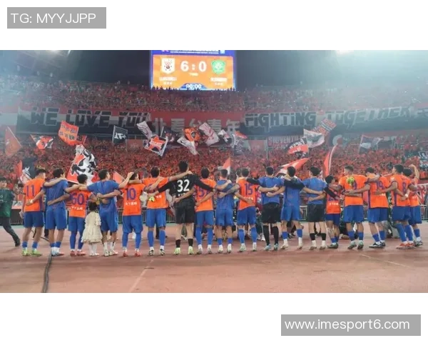 中超联赛第28轮山东泰山迎战上海海港争夺关键积分之战