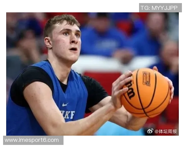 华盛顿谈弗拉格表现称其正在努力寻求个人定位与发展方向